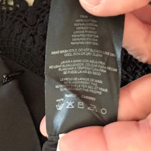 Bebe adorable size 2 lace skirt. Side zip. Fully‎ lined. New without tags. - Picture 2 of 7